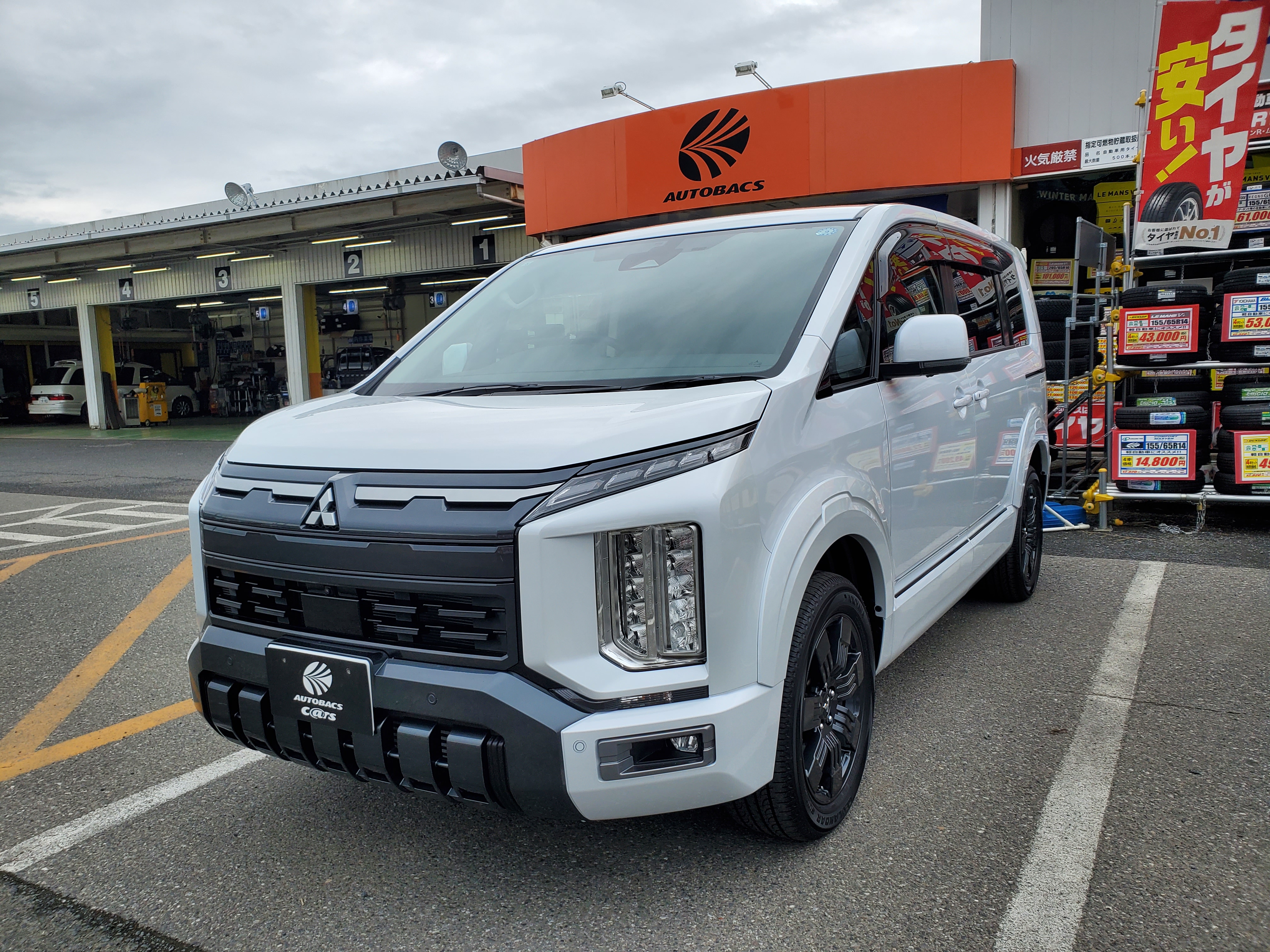20260829 デリカD5 新車.jpg